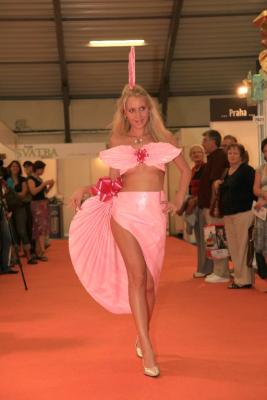 Módní přehlídka BonExpo papirove modely