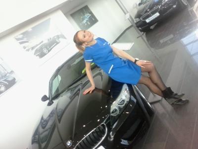zajištění hostesky pro autobazar