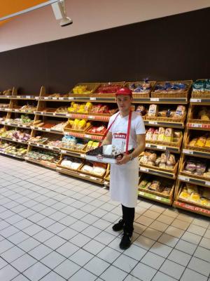 Promotérky na ochutnávku pečiva Penam Hradec Králové