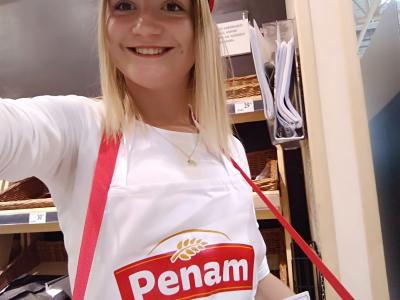 Promotérky na ochutnávku pečiva Penam Jindřichův Hradec