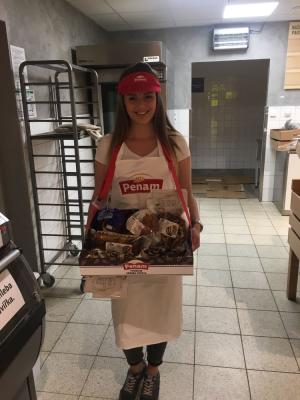 Promotérky na ochutnávku pečiva Penam Vodňany
