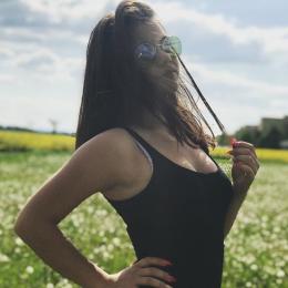 modelky/26962/31338775_221879301910413_1916197000525643776_n.jpg