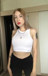 modelky/27830/078BF0C8-683E-48D6-83C2-773C5DCED1D2.jpeg