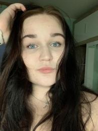 modelky/28671/AF492457-D0DD-4579-B3C8-D973BDB17D93.jpeg