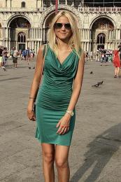 modelky/28685/4F107C52-7009-4B0A-8403-022A58FC5E37.JPG