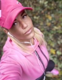 modelky/28786/52641683-5061-4CF4-8E47-E477F8C409D6.jpeg