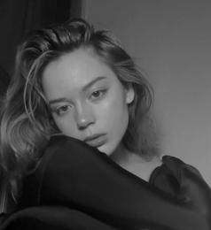 modelky/29259/B23D1177-1A09-41A9-9620-AF6E351AF0B6.jpeg